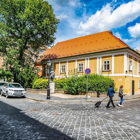 Academy Pension Budapeste Exterior foto