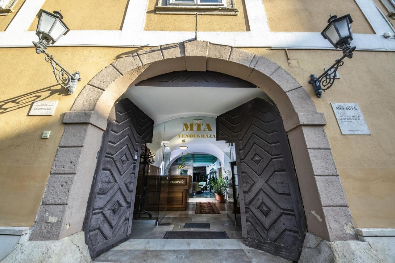 Academy Pension Budapeste Exterior foto